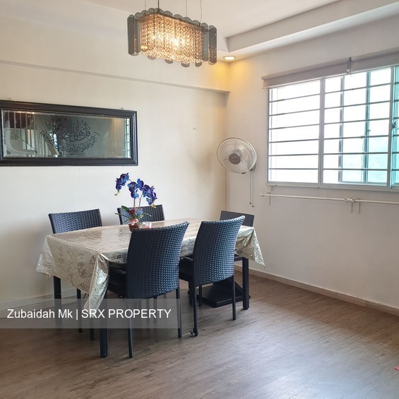 Blk 337 Jurong East Avenue 1 (Jurong East), HDB Executive #210173961